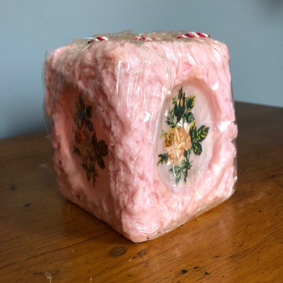 MCM Rose PartiLite Candle - Picture 4 of 15